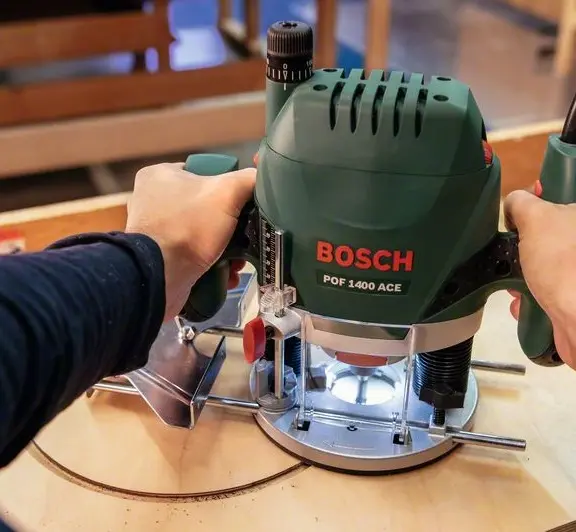 Установка bosch pof 1400 ace в стол