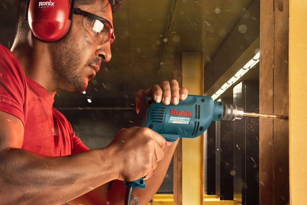 Ошибки при использовании дрелей: как правильно работать с ударной и безударной дрелью